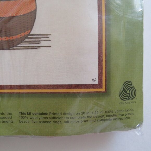 Autumn Leaves Vintage 1976 Sunset Stitchery 100% Wool Yarn Embroidery Kit #2241 - Picture 4 of 7